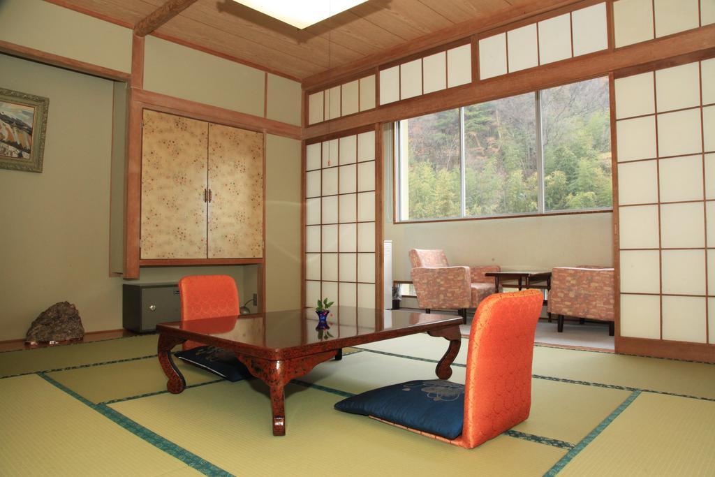 Hotel New Kotobuki Matsumoto Buitenkant foto