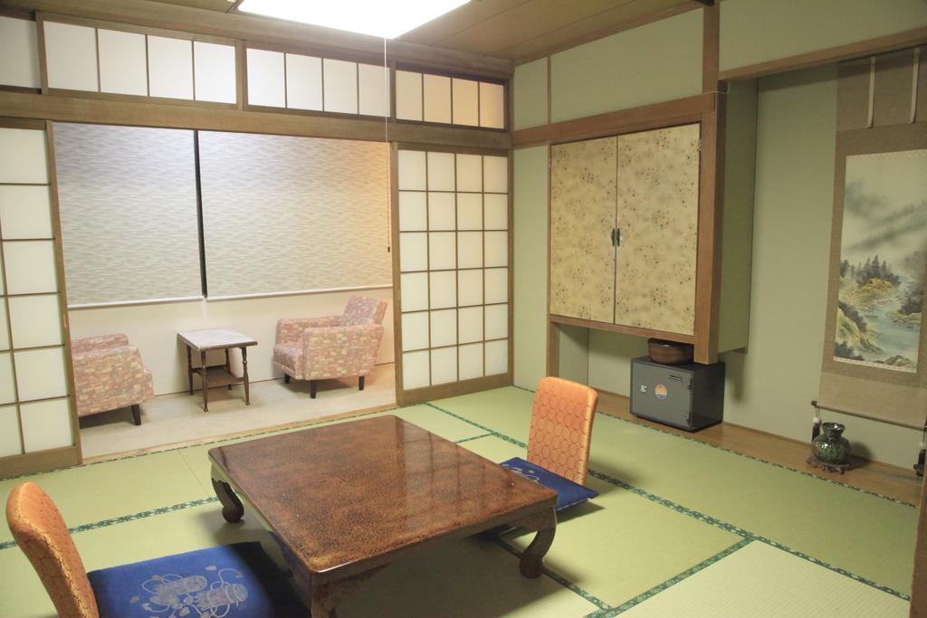 Hotel New Kotobuki Matsumoto Buitenkant foto