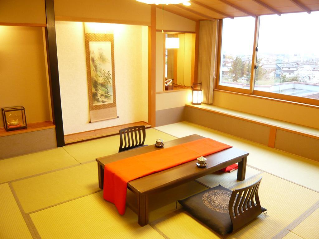 Hotel New Kotobuki Matsumoto Buitenkant foto